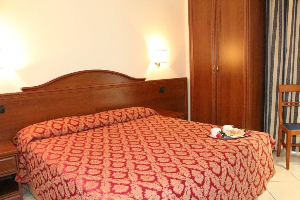 Hotel Mirage Roma Esterno foto
